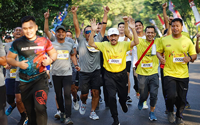 Berbaur dengan Warga, Bupati Meriahkan Sport Tourism Pati Run 2022